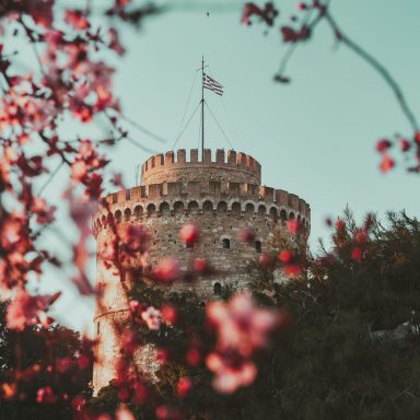 leandros-papakarmezis-xpf3eKyZMes-unsplash